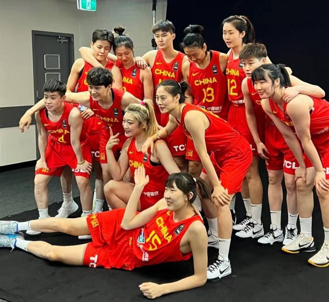 剩余两枚，均是世面上极其罕见的太夏真兴。